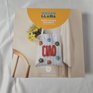 Mondo Llama Punch Needling‎ Tote Bag Kit - Multicolor
